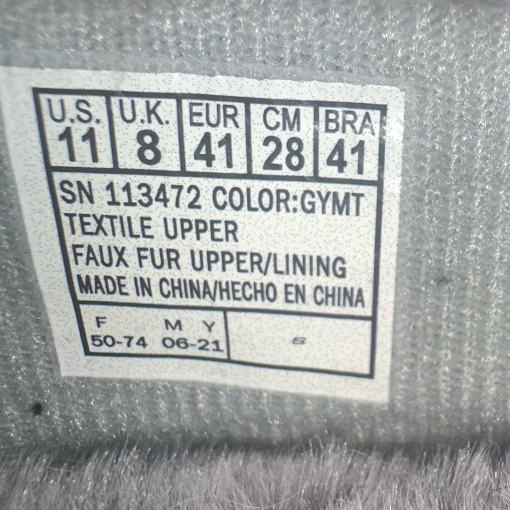 Slippers - Picture 4 of 5